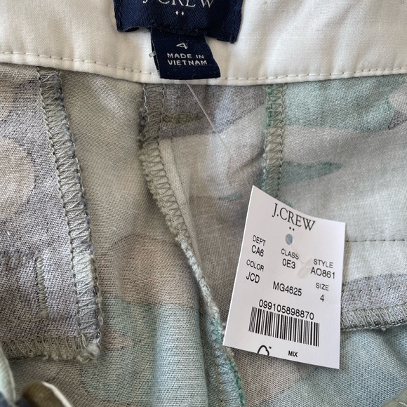 NWT J Crew Camo shorts.  5” inseam. - Picture 3 of 4